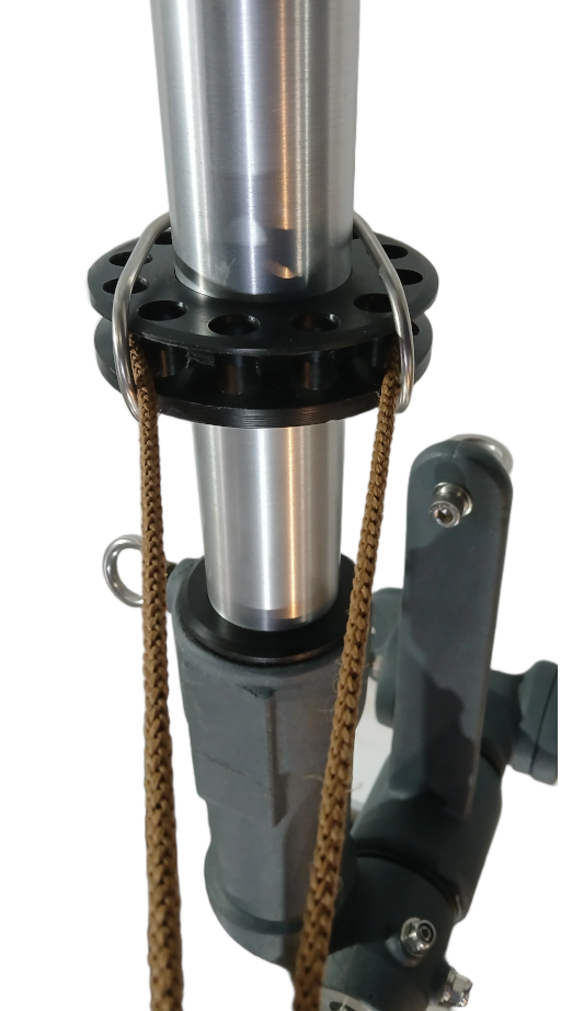 Direct steering lines at deck level
