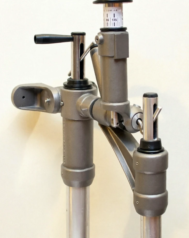 Sservo asisted auxiliary rudder with self-steering windvane detailed view
