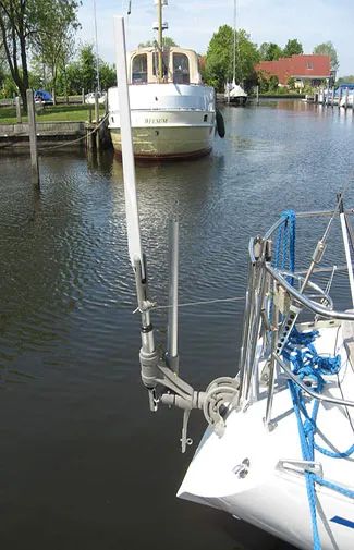 self steering wind vane